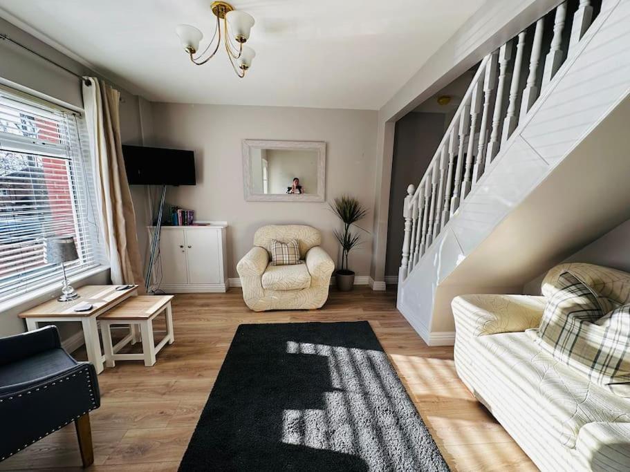 Gaeltacht Quarter Cosy Home Белфаст Екстериор снимка